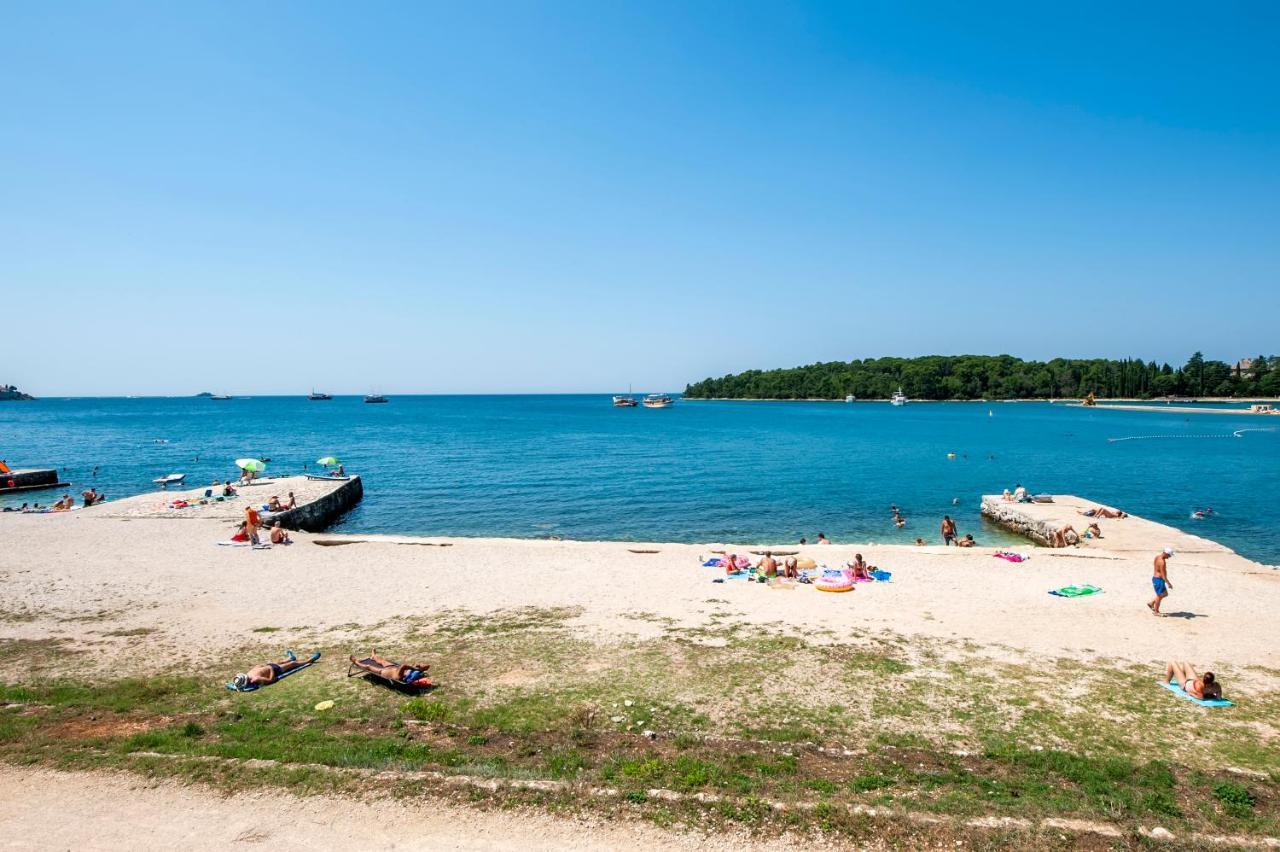 Pineta Mobile Home In Porton Biondi Camp Rovinj Buitenkant foto
