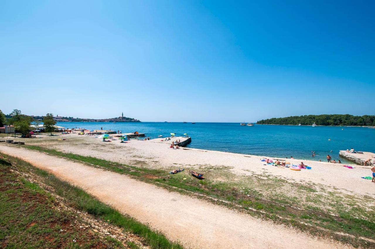 Pineta Mobile Home In Porton Biondi Camp Rovinj Buitenkant foto